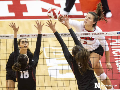 2018 Santa Clara volleyball - HuskerMax